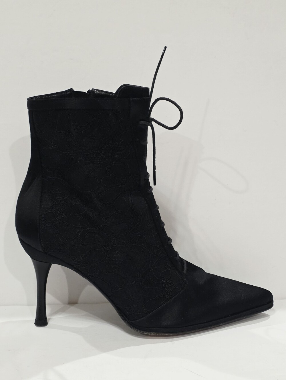 Via Spiga FLORAL Black Satin Leather Ankle Boot Heel Zipper 46 Lace 6.5 M Used